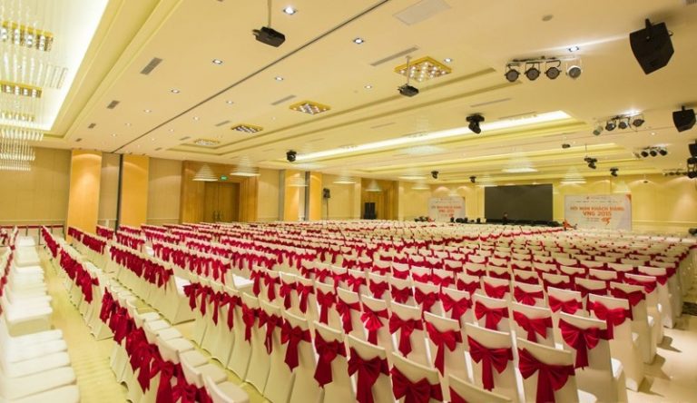 Cho thuê bàn ghế sự kiện giá rẻ
