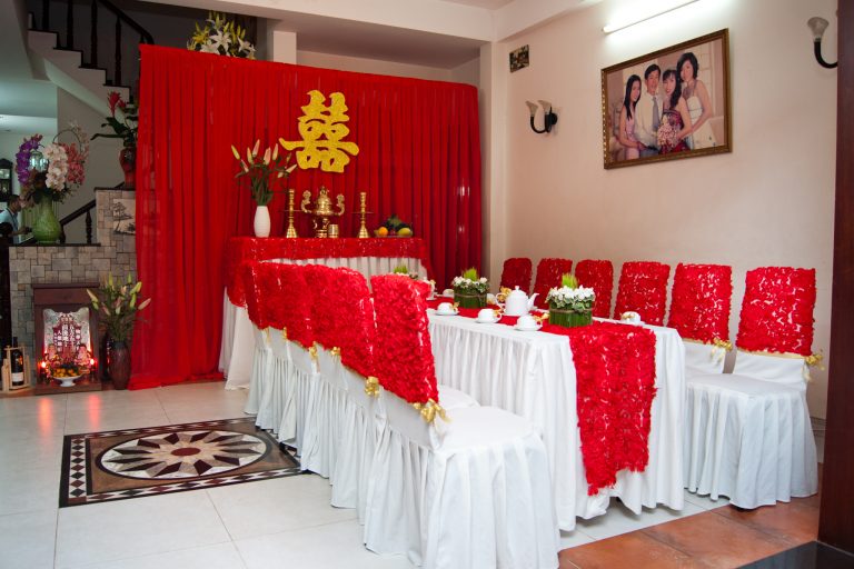 trang trí nhà ngày cưới đơn giản