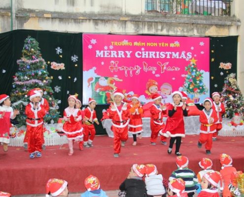 trang trí sân khấu noel