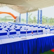 cho thuê bàn ghế quận 12
