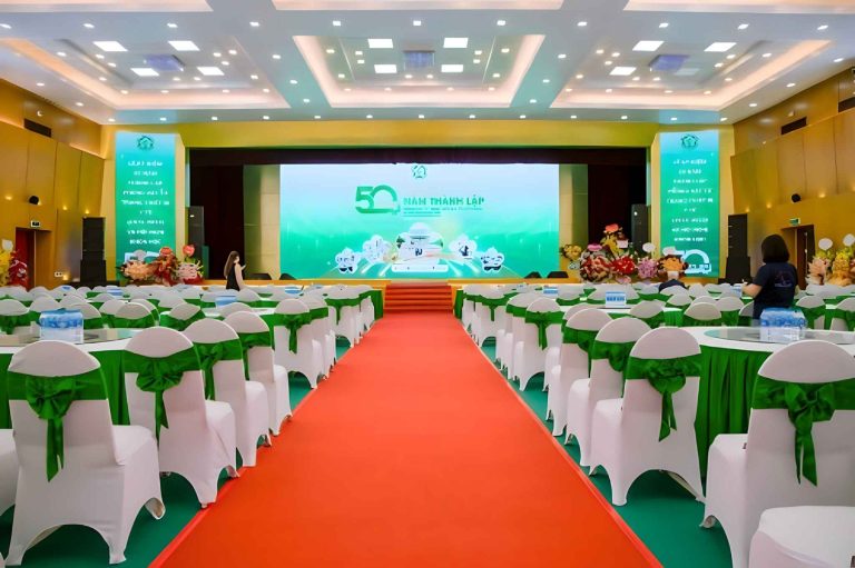 Cho thuê bàn ghế Quận Phú Nhuận: Chuyên nghiệp, giá tốt